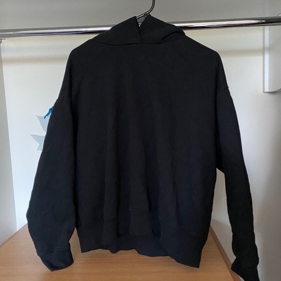 Target Black Cropped Sweatshirt - Picture 1 of 3